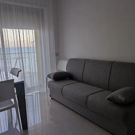 Hotel apartamentowy Yellow Dream 4*