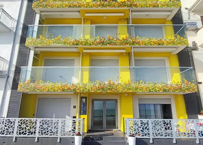 Yellow Dream 公寓式酒店 4*