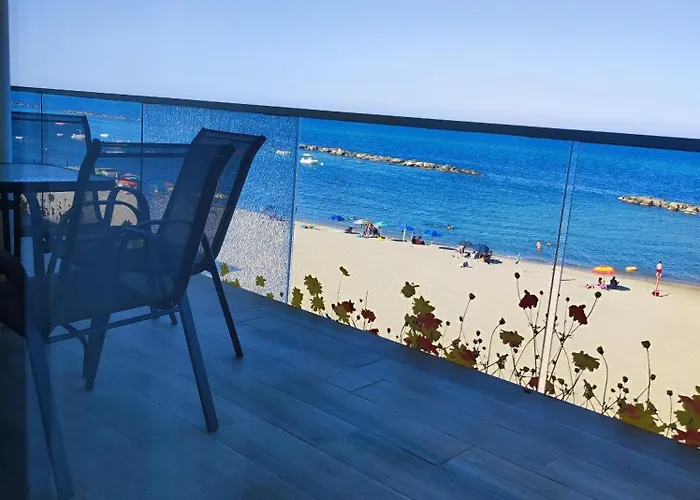 Yellow Dream Aparthotel 4*